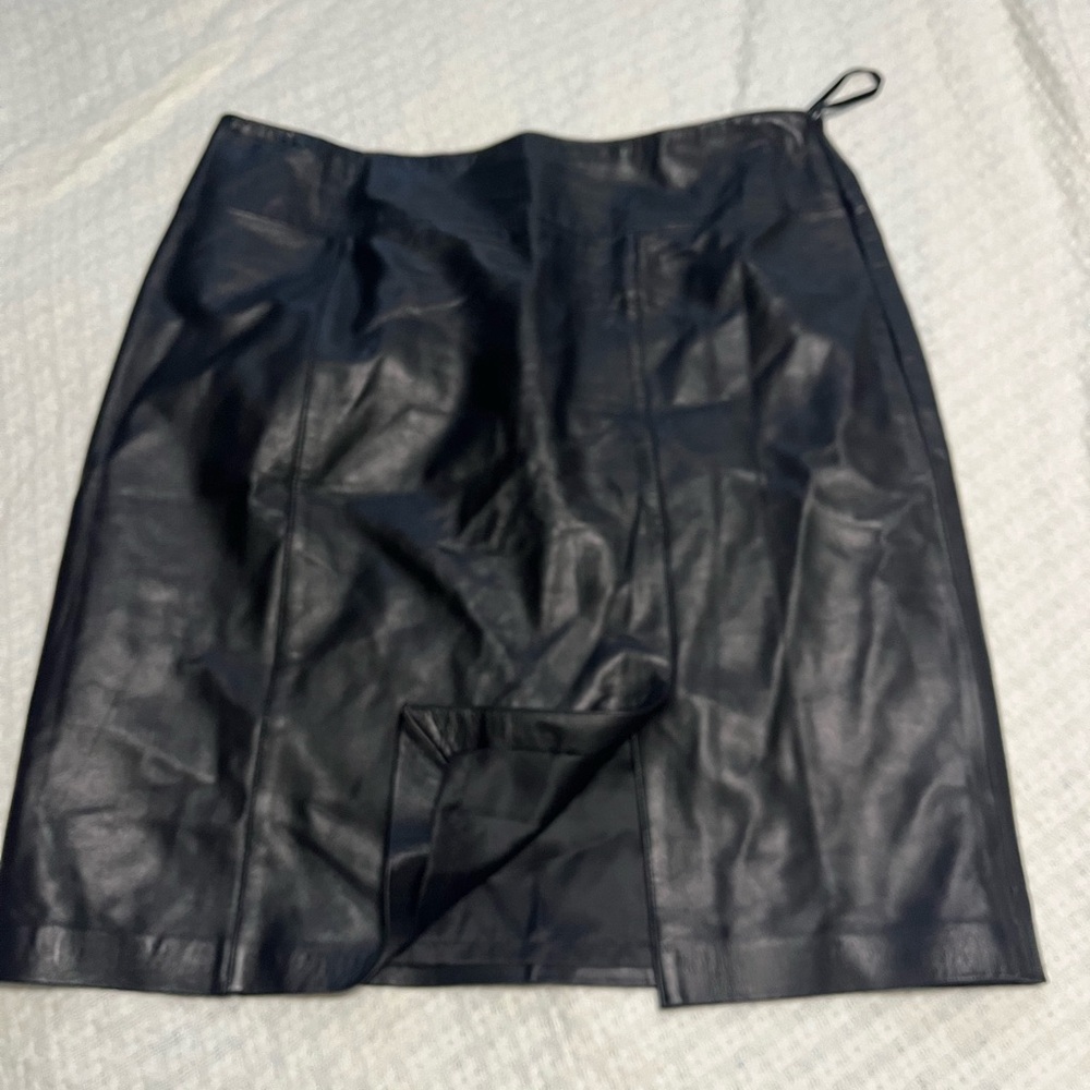 Jaclyn Smith Black Leather Pencil Skirt
